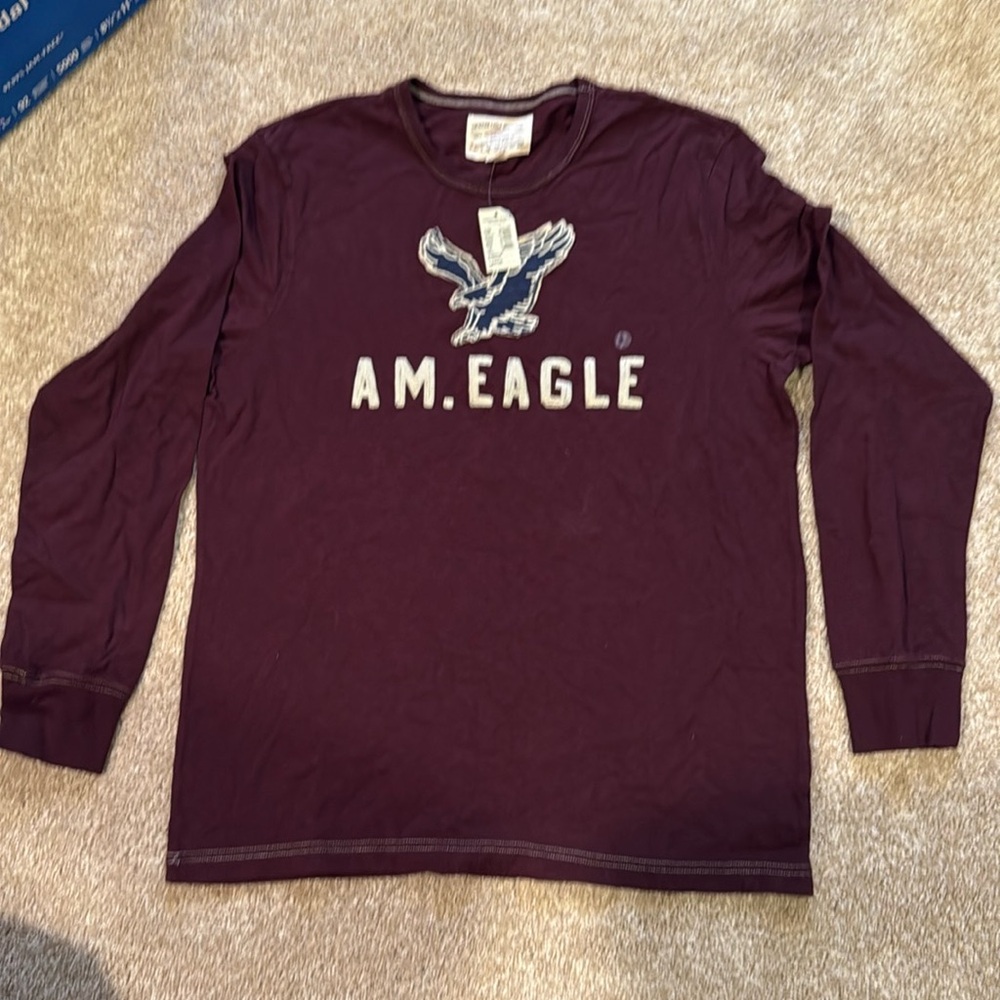 Long sleeve American Eagle vintage long sleeve shirt.